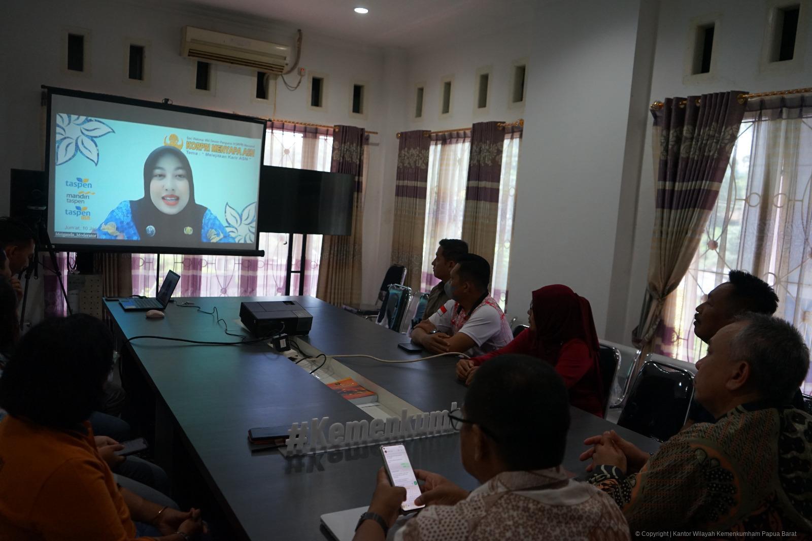 Angkat Tema Melejitkan Karir ASN Kemenkum Pabar Ikuti Webinar KORPRI Menyapa ASN Seri Ke 941